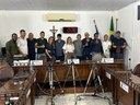 Novos vereadores participam de reunião para capacitação legislativa.